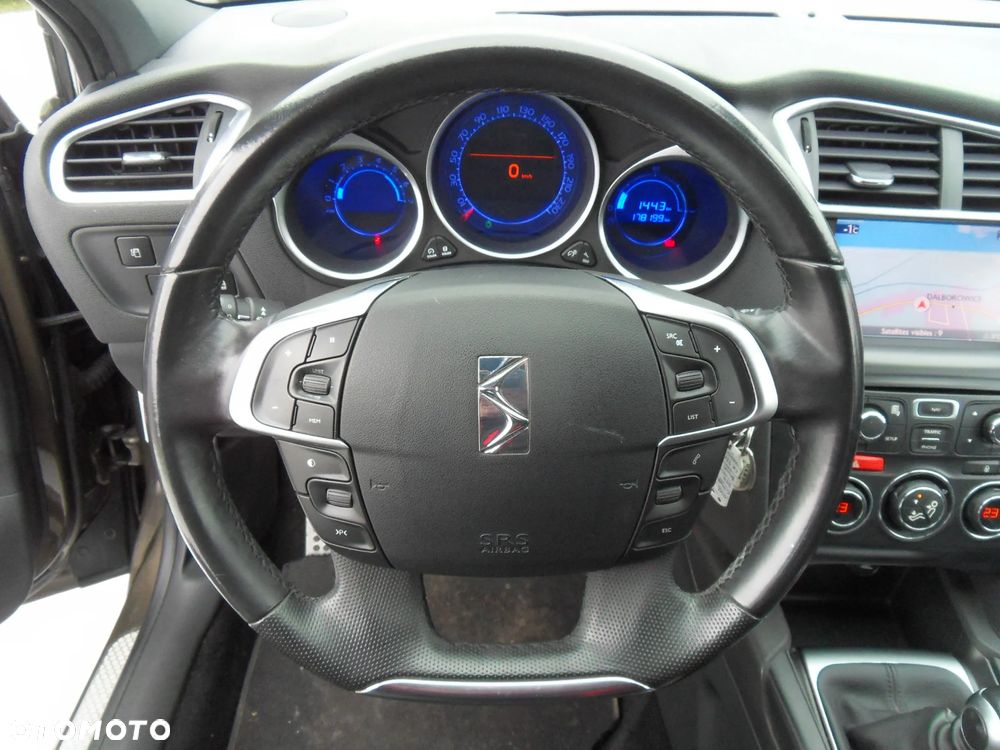 Citroën DS4 e-HDi 110 SoChic - 17