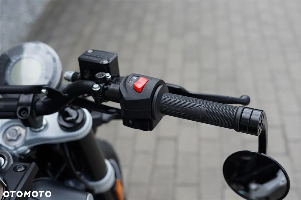 Husqvarna Svartpilen - 15