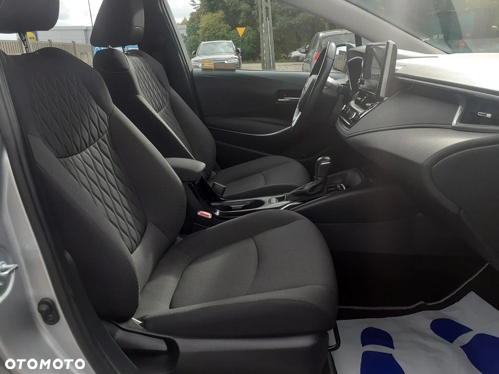 Toyota Corolla 1.8 Hybrid Comfort - 27