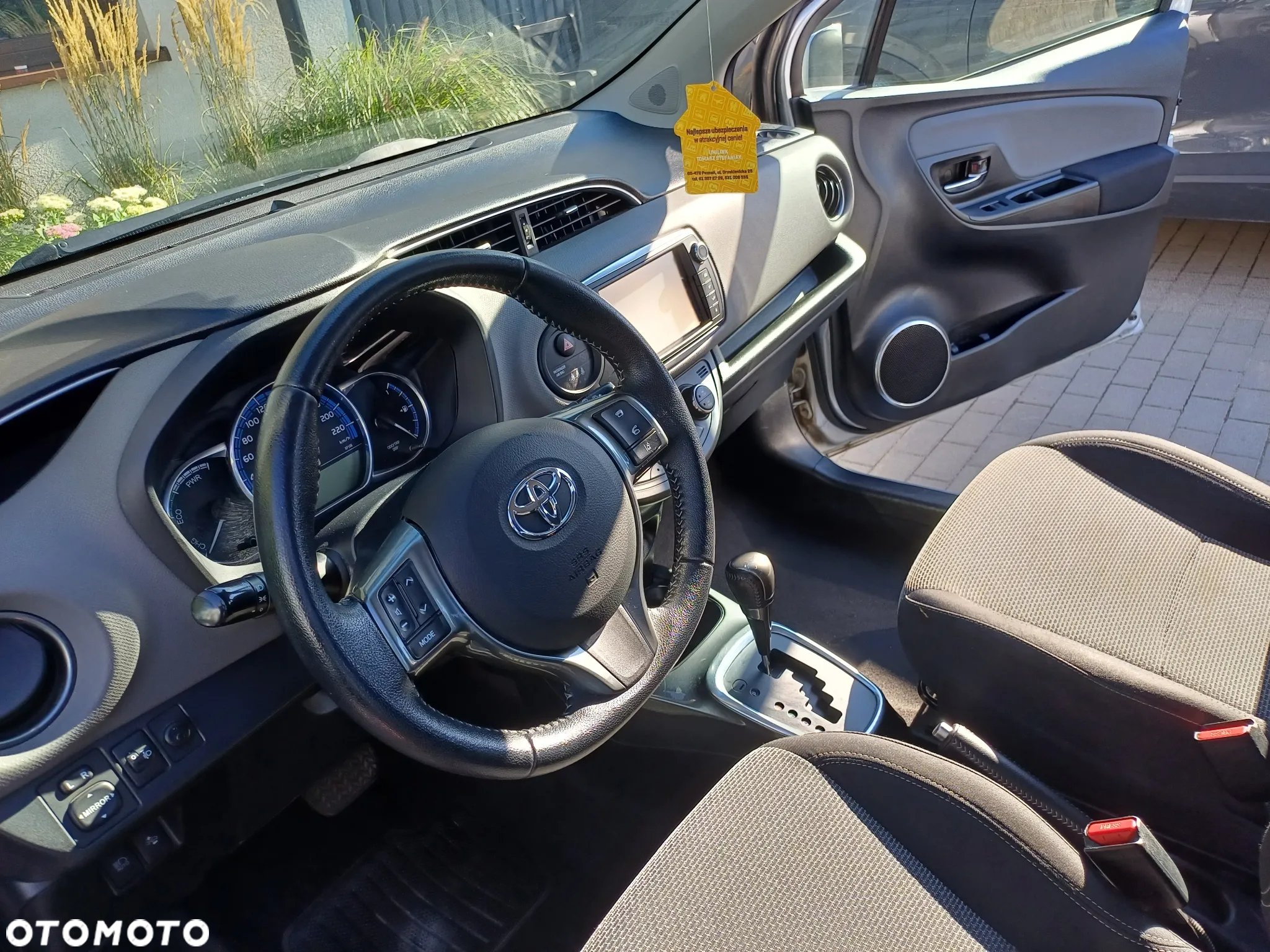 Toyota Yaris Hybrid 100 Dynamic - 7