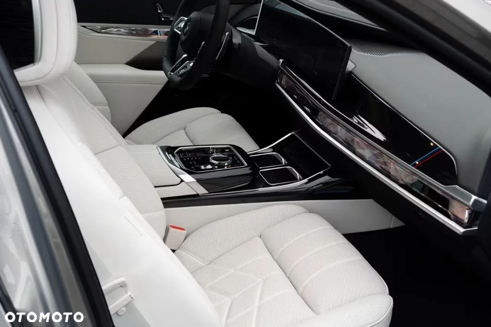 BMW Seria 7 - 19