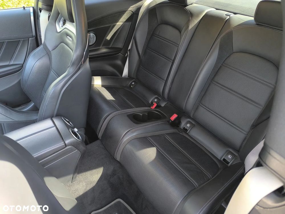 Mercedes-Benz Klasa C 63 AMG 9G-TRONIC - 24