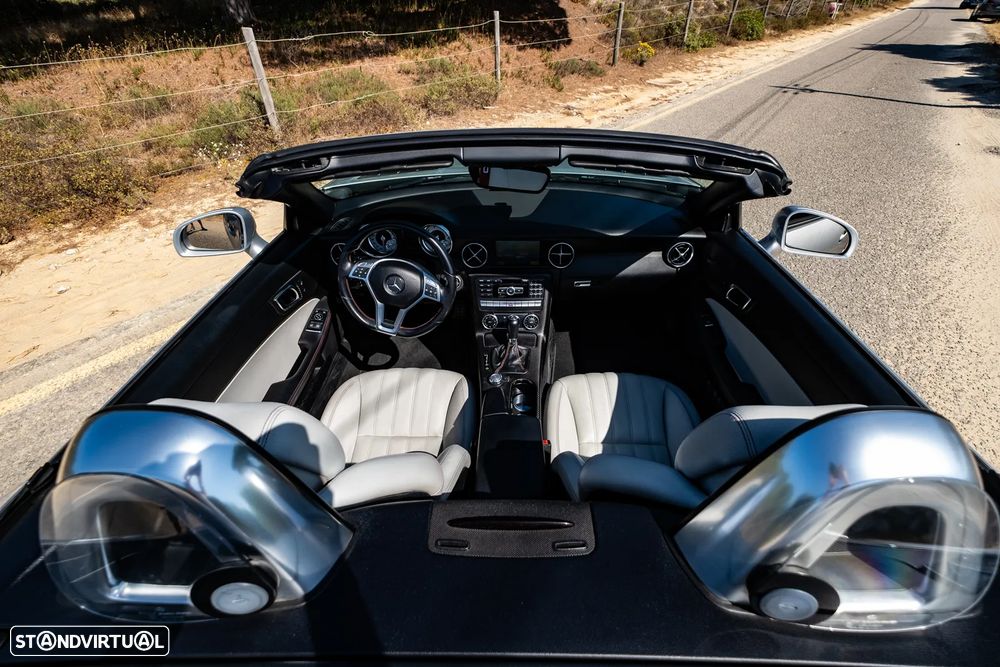 Mercedes-Benz SLK 250 (BlueEFFICIENCY) 7G-TRONIC - 22