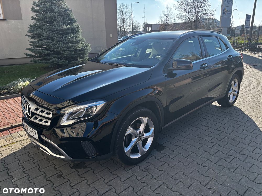 Mercedes-Benz GLA 200 7G-DCT - 1