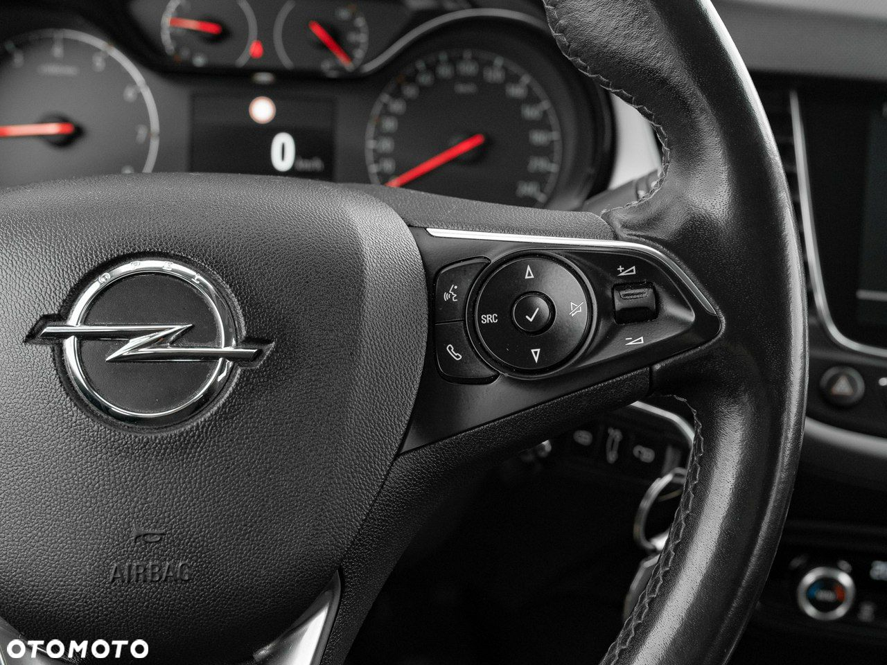 Opel Crossland X - 17