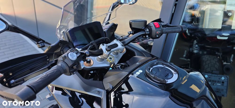 Suzuki GSX - 34