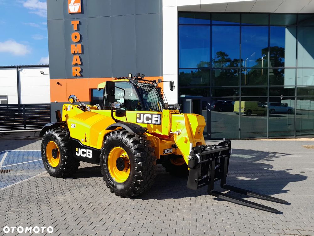 JCB 560-80 2023R agri - 4
