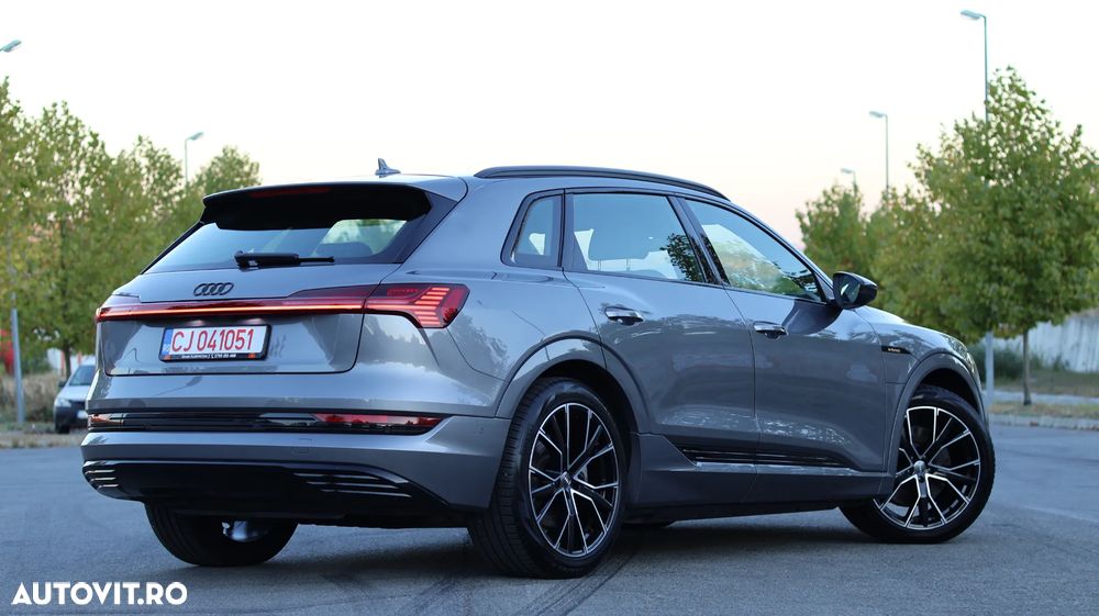 Audi e-tron 55 quattro S line - 4