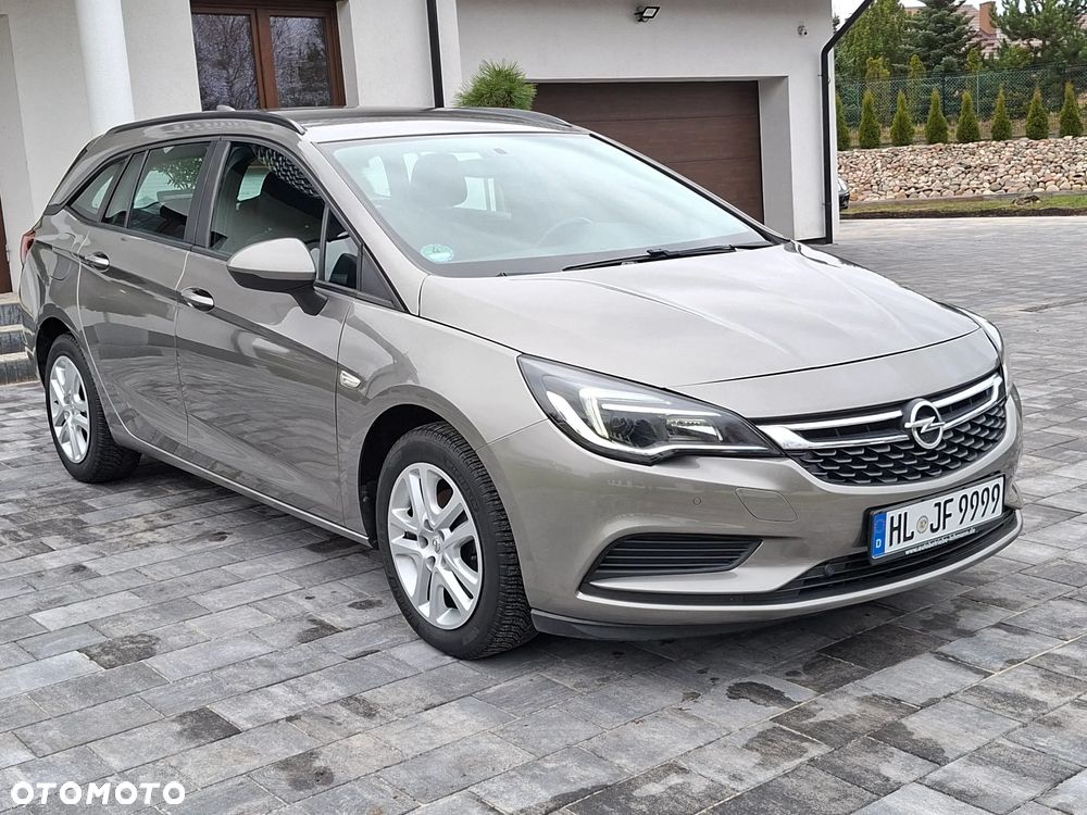 Opel Astra 1.6 CDTI Sport - 1