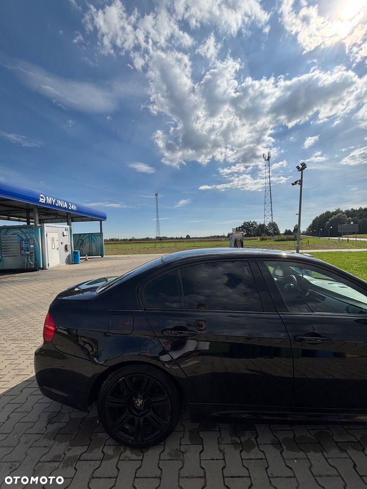BMW Seria 3 318i - 17