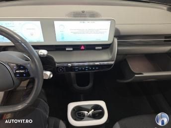 Hyundai IONIQ - 8
