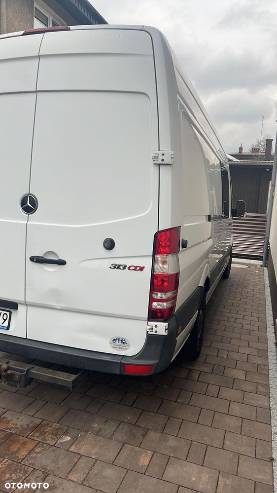 Mercedes-Benz Sprinter - 11