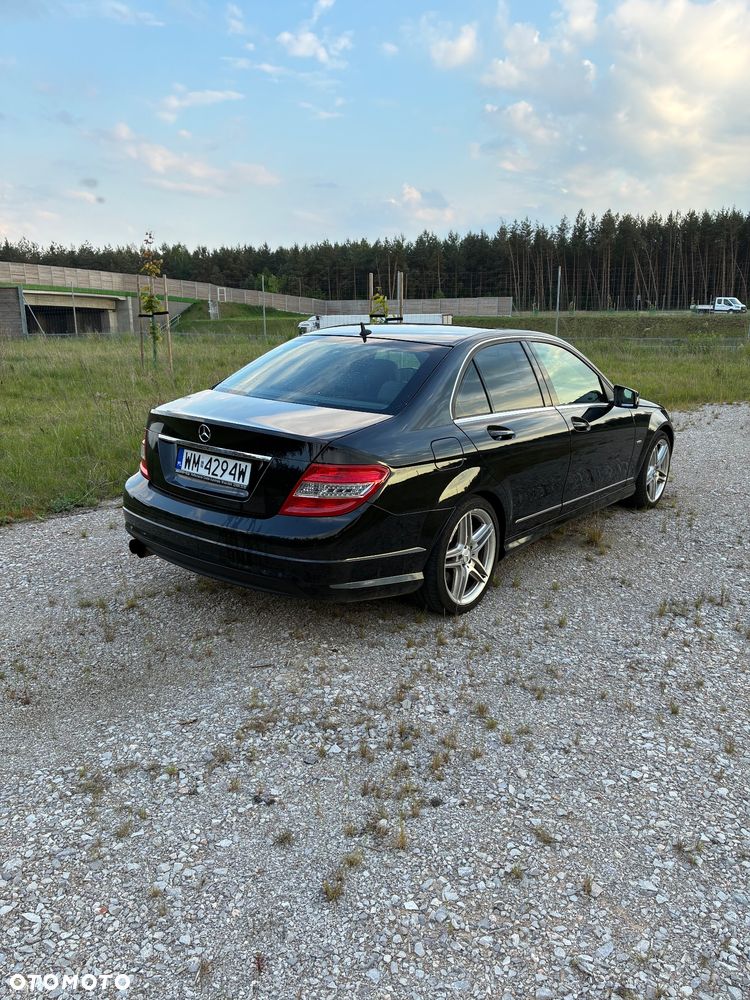 Mercedes-Benz Klasa C 250 CGI BlueEff Classic - 4