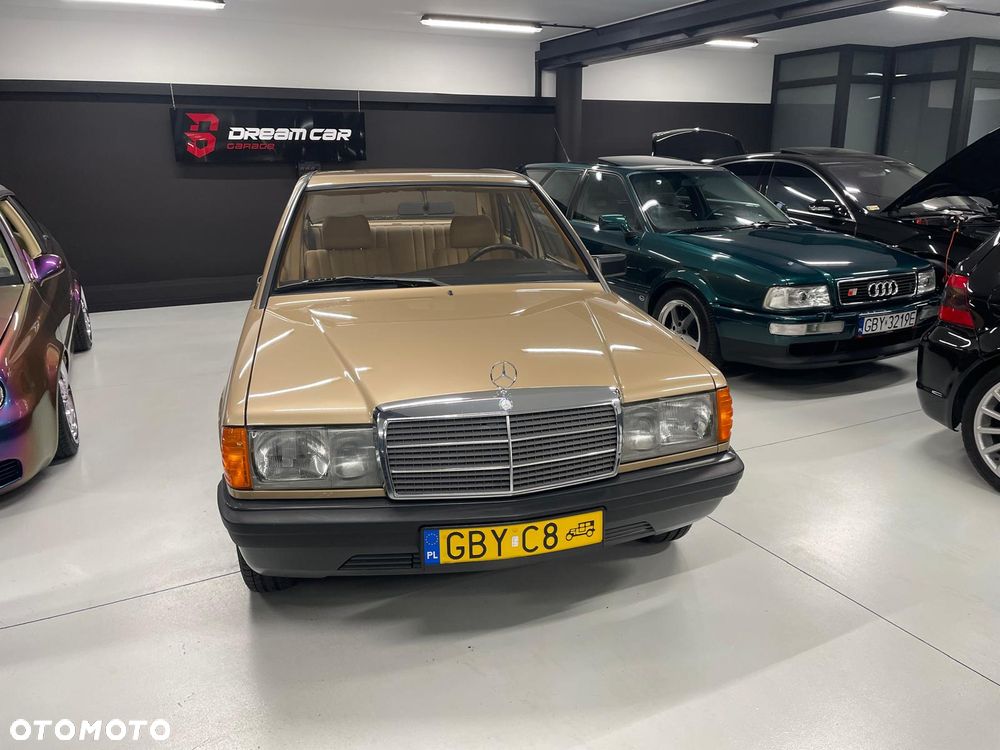 Mercedes-Benz W201 (190) - 3