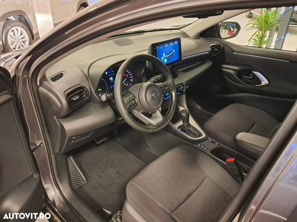 Toyota Yaris 1.5 VVT-i HSD Eco - 11