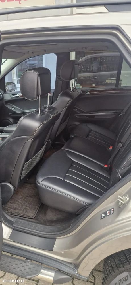 Mercedes-Benz ML 500 4-Matic - 13