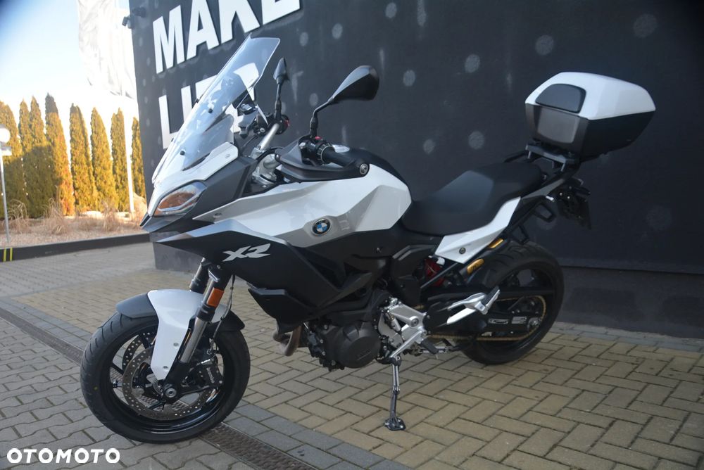 BMW XR - 6