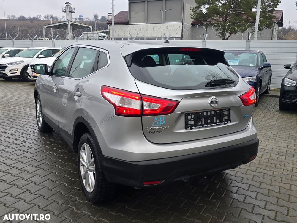 Nissan Qashqai - 4