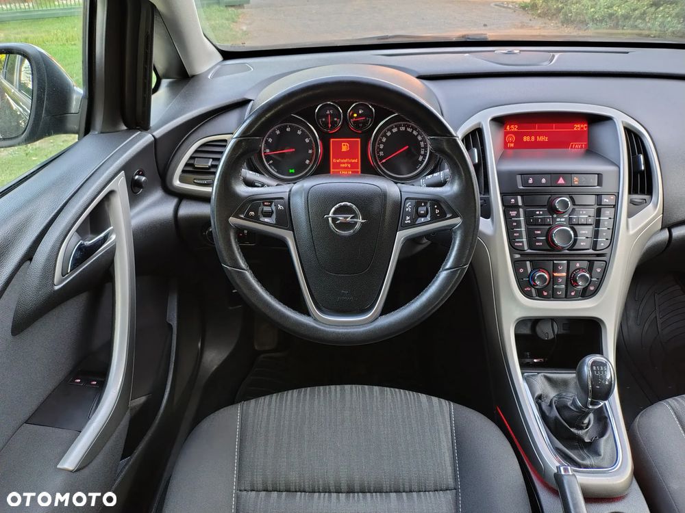 Opel Astra 1.4 Turbo Edition - 11