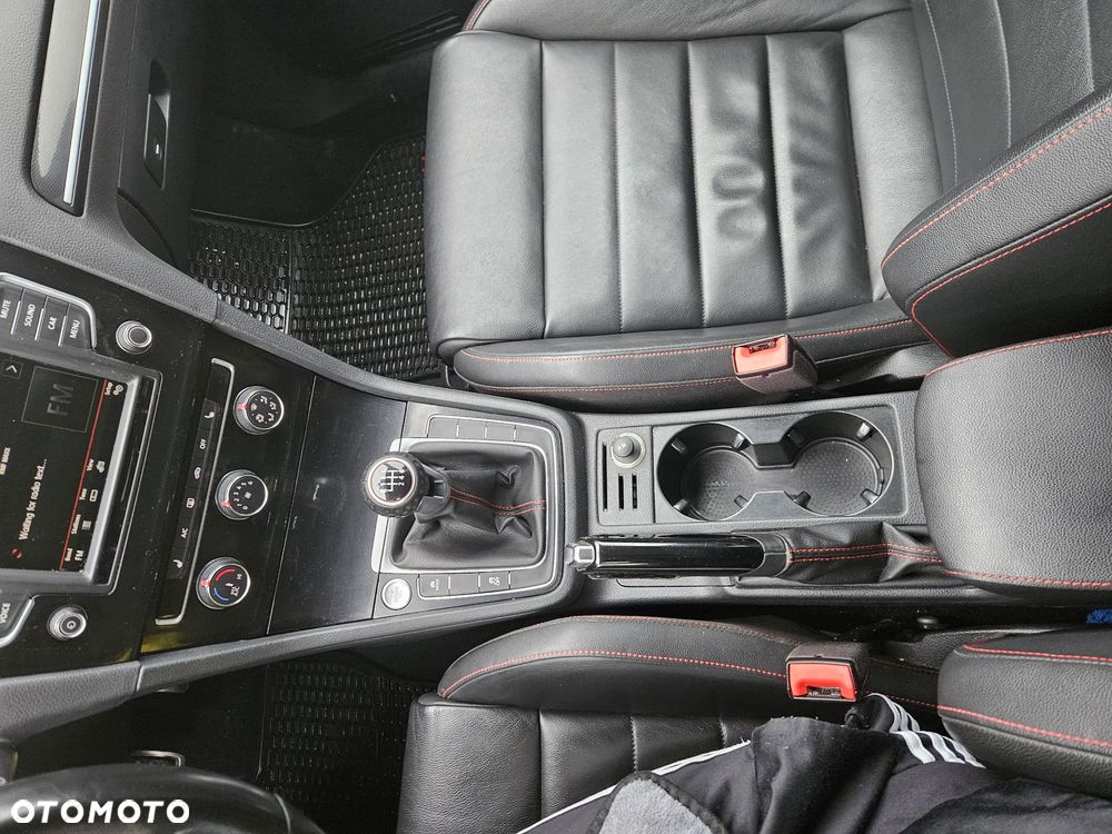 Volkswagen Golf 2.0 TSI BMT GTI Performance - 12