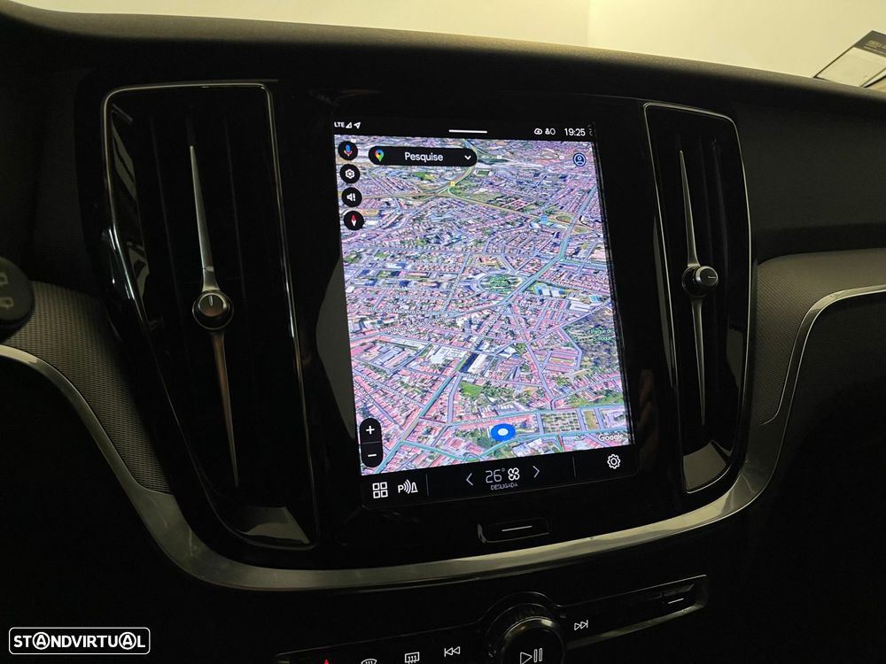 Volvo V60 2.0 B4 Momentum Geartronic - 20