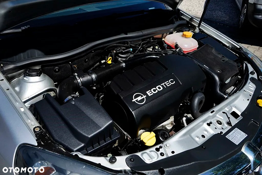 Opel Astra GTC 1.3 CDTI - 12