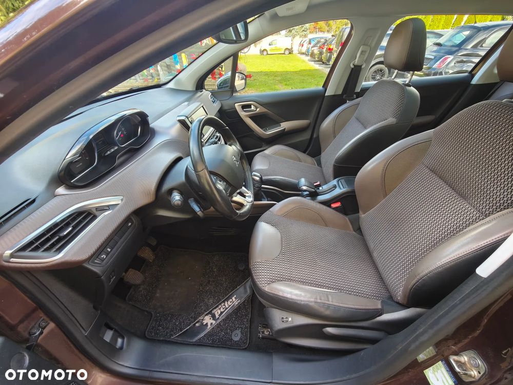 Peugeot 2008 - 24