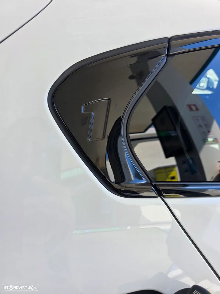 BMW 118 d Pack Desportivo M - 19