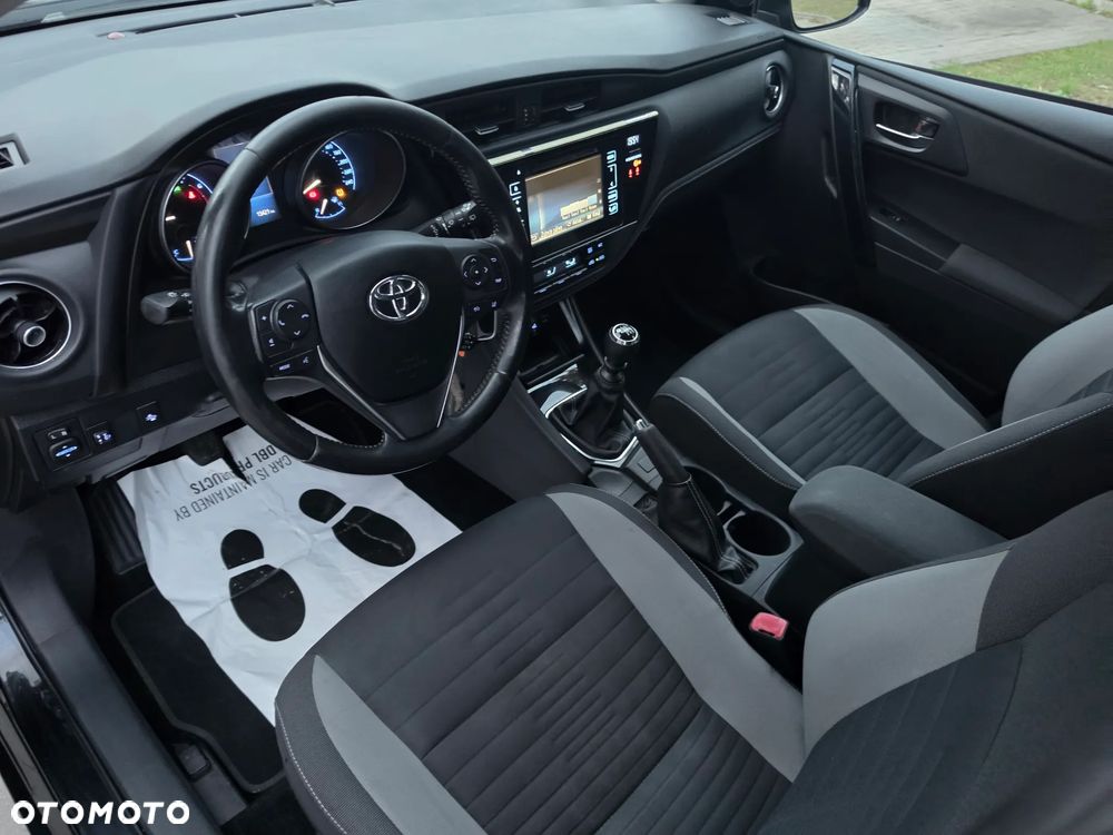 Toyota Auris - 14