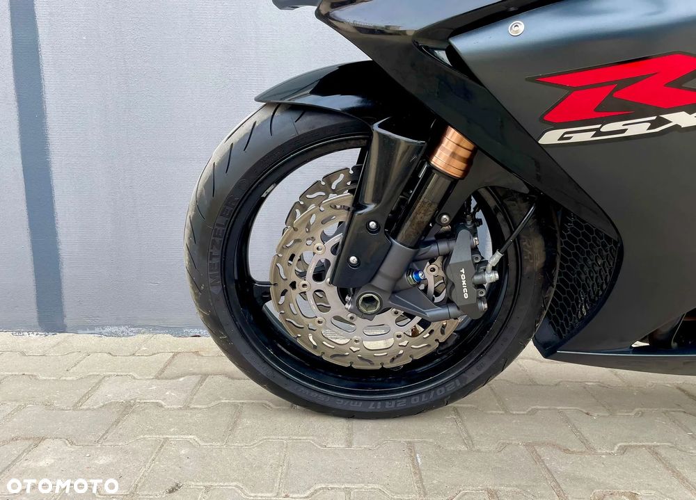 Suzuki GSX-R - 10