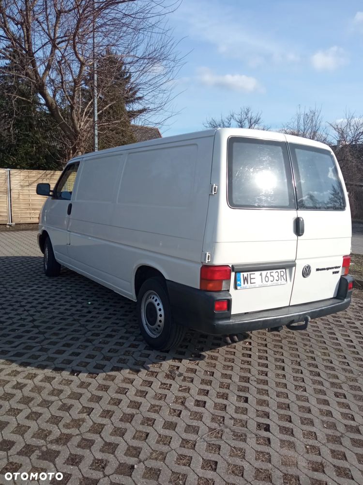 Volkswagen Transporter - 4