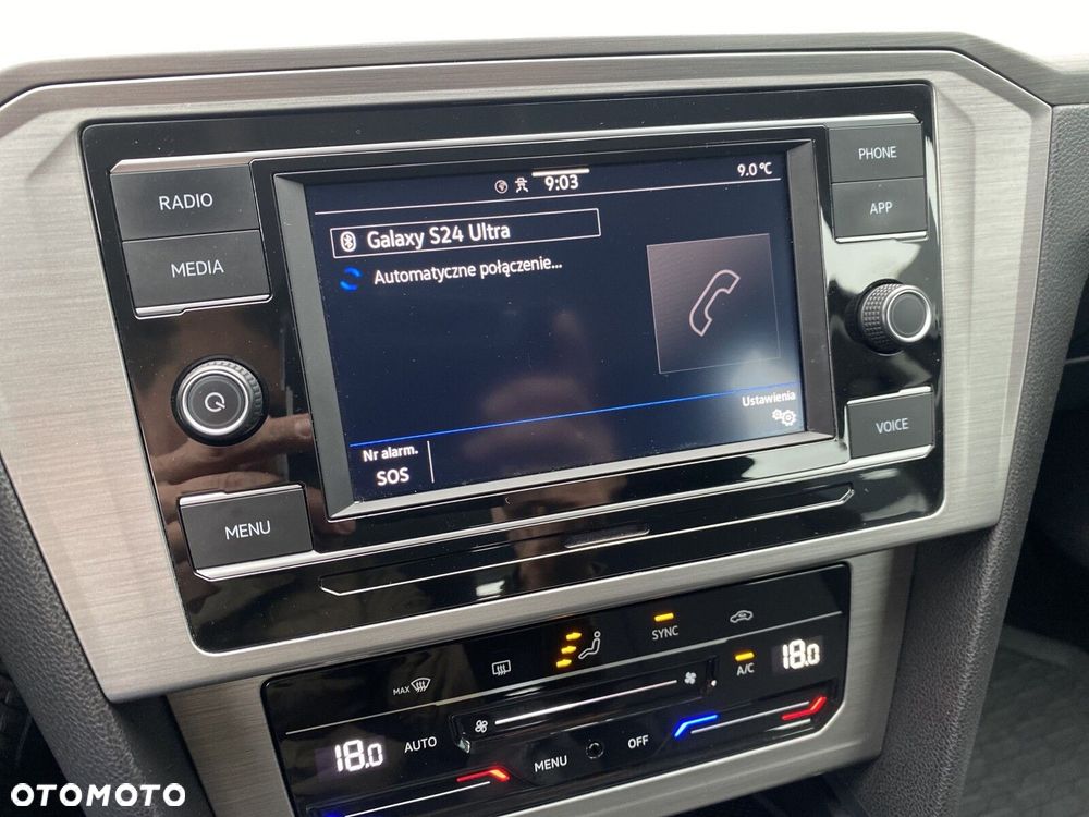 Volkswagen Passat - 25