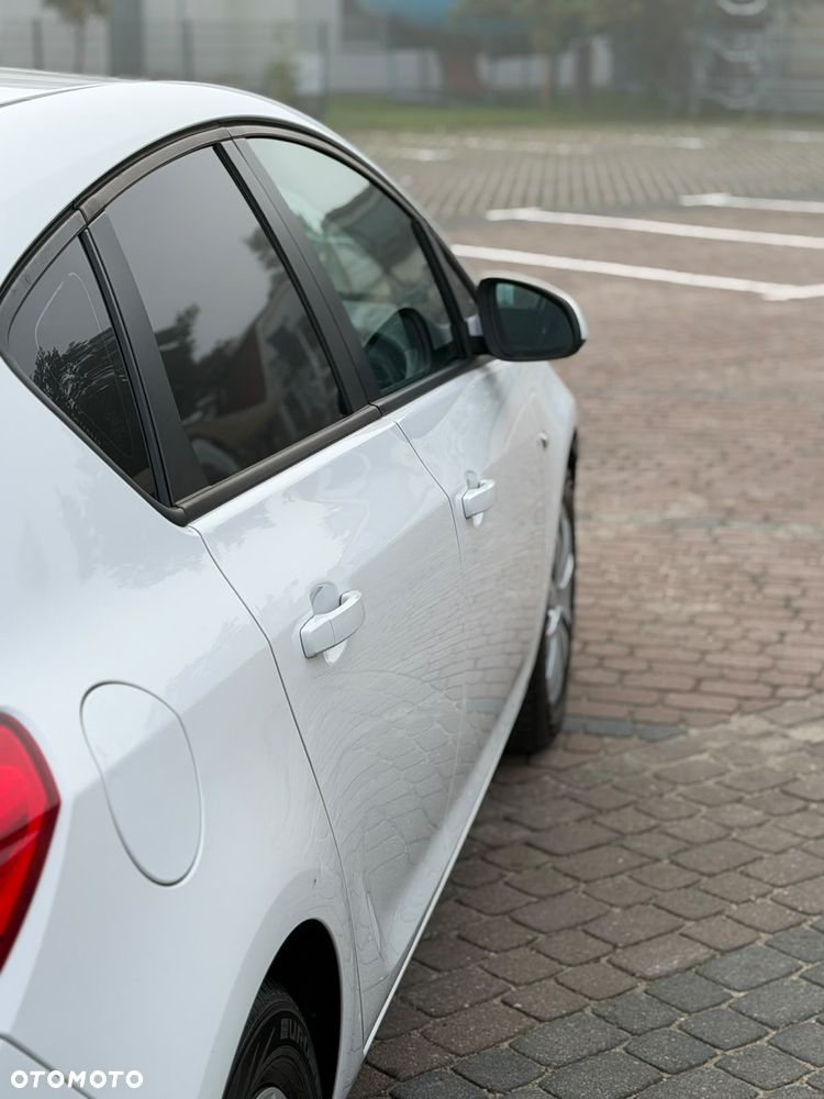 Opel Astra 1.6 CDTI Enjoy - 11