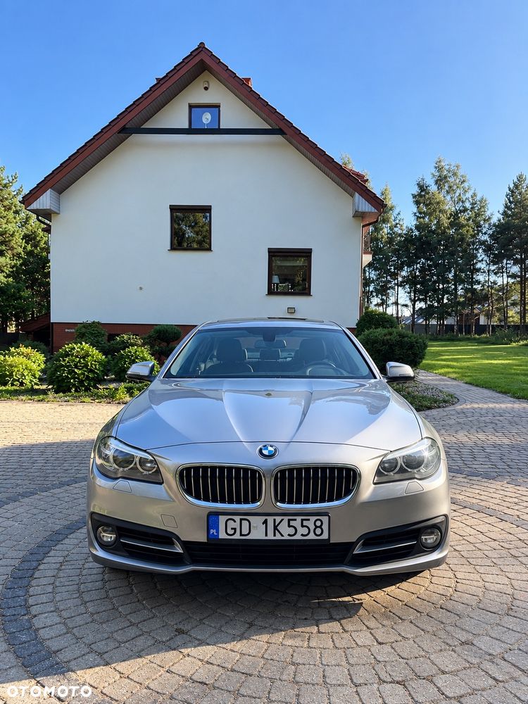 BMW Seria 5 528i Sport-Aut Luxury Line - 3