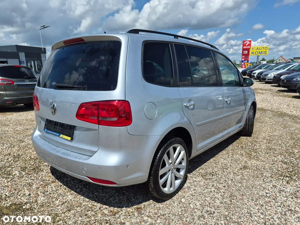 Volkswagen Touran - 5