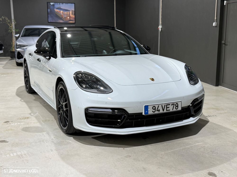 Porsche Panamera 4 E-Hybrid - 7