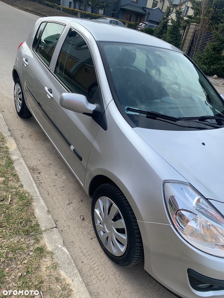 Renault Clio - 7