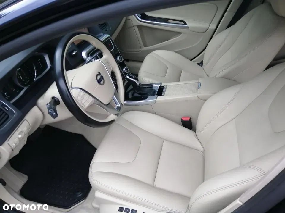 Volvo V60 D3 Drive-E Summum - 16