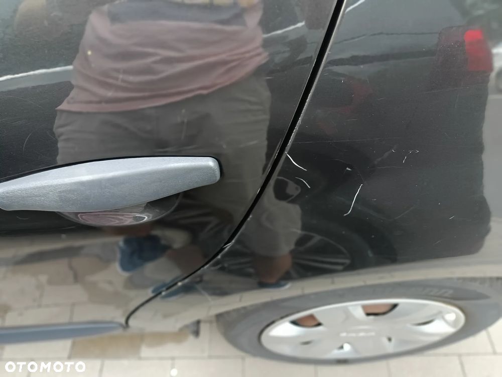 Dacia Sandero 1.2 16V Ambiance - 11