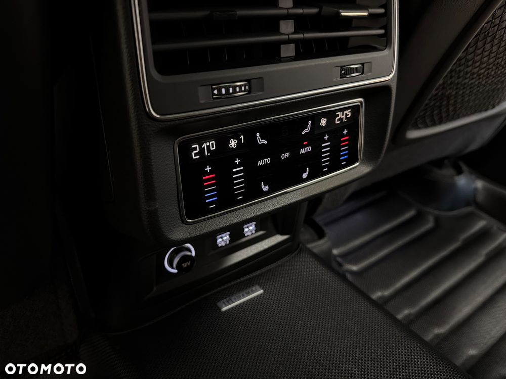 Audi Q8 55 TFSI quattro tiptronic - 30