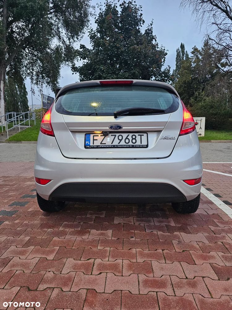 Ford Fiesta - 12