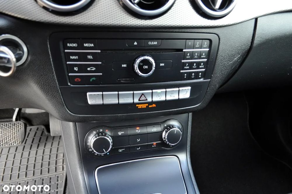 Mercedes-Benz Klasa B 200 7G-DCT UrbanStyle Edition - 22