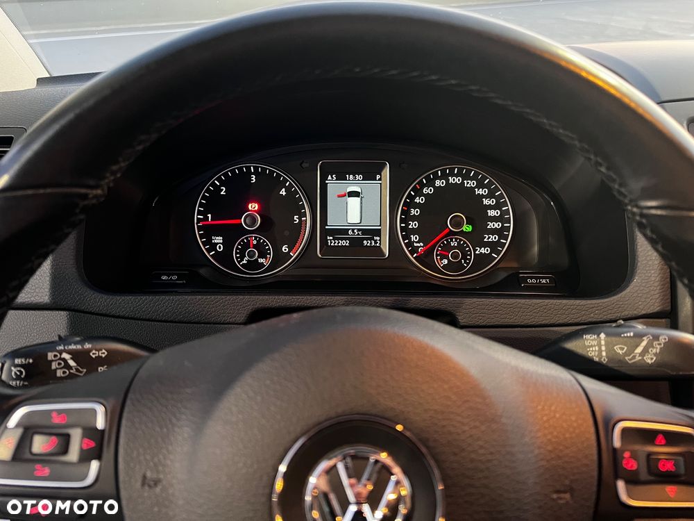 Volkswagen Multivan - 16