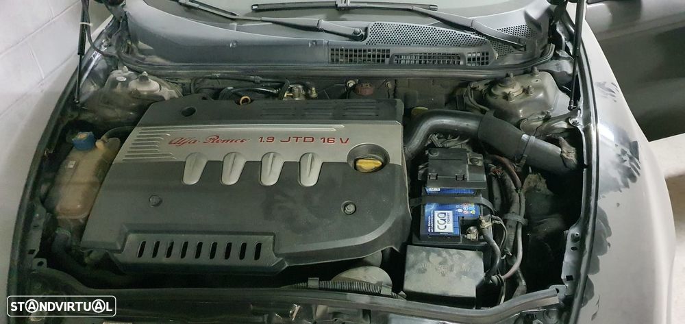 Alfa Romeo GT 1.9 JTD M-JET - 4