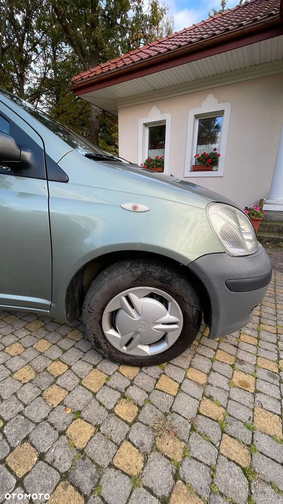 Toyota Yaris 1.0 Base - 8