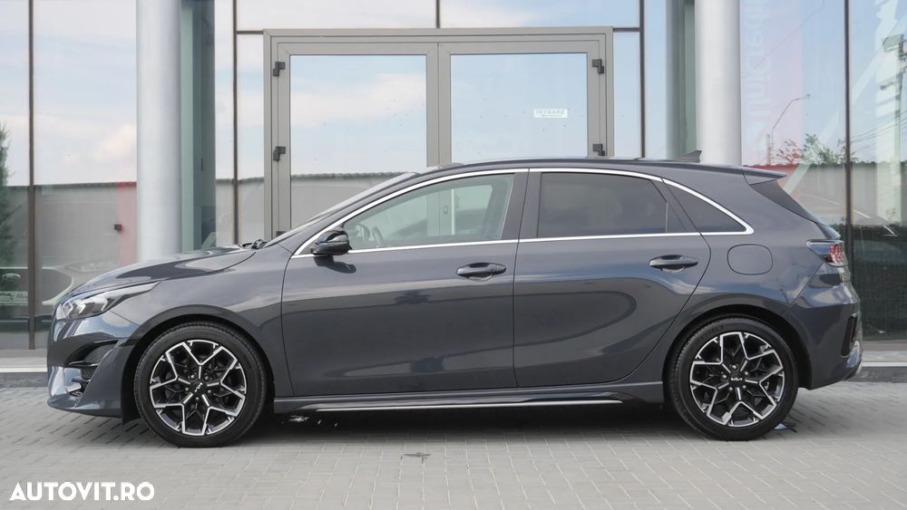 Kia Ceed - 11