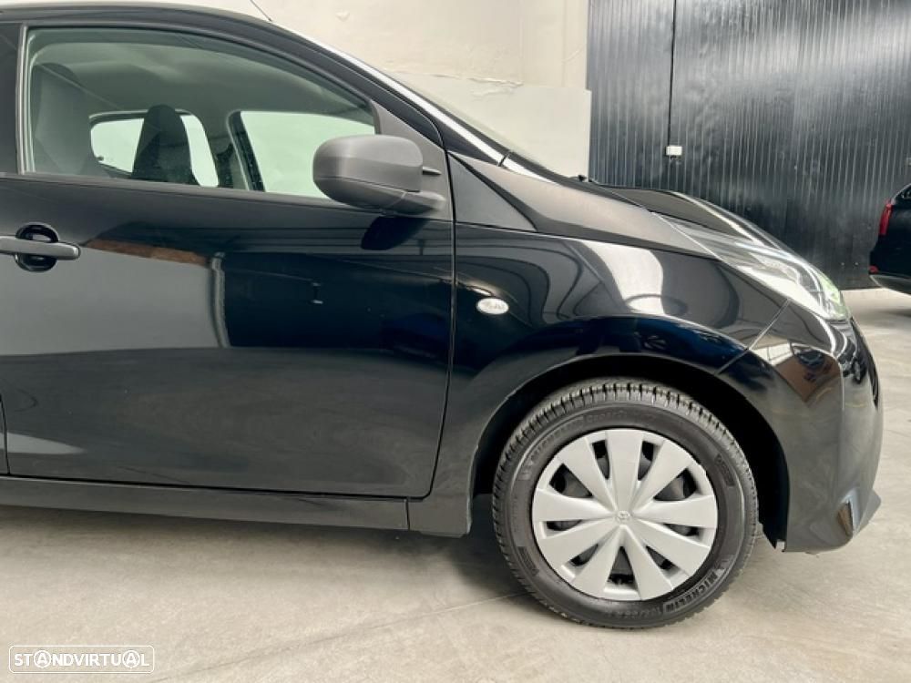 Toyota Aygo x-business - 10