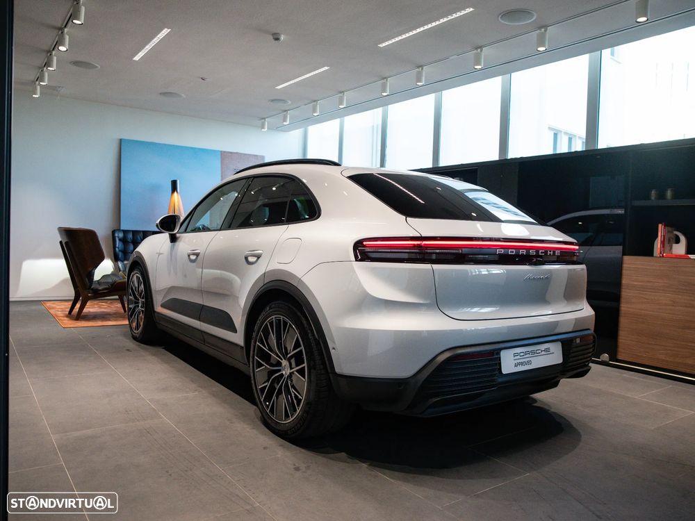 Porsche Macan Electric 4 - 3