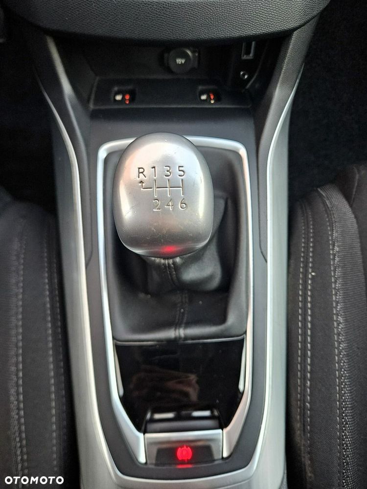 Peugeot 308 1.6 BlueHDi Business Line S&S - 33