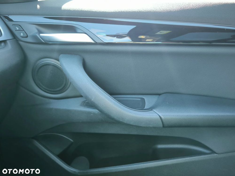 BMW X1 xDrive25i xLine - 28